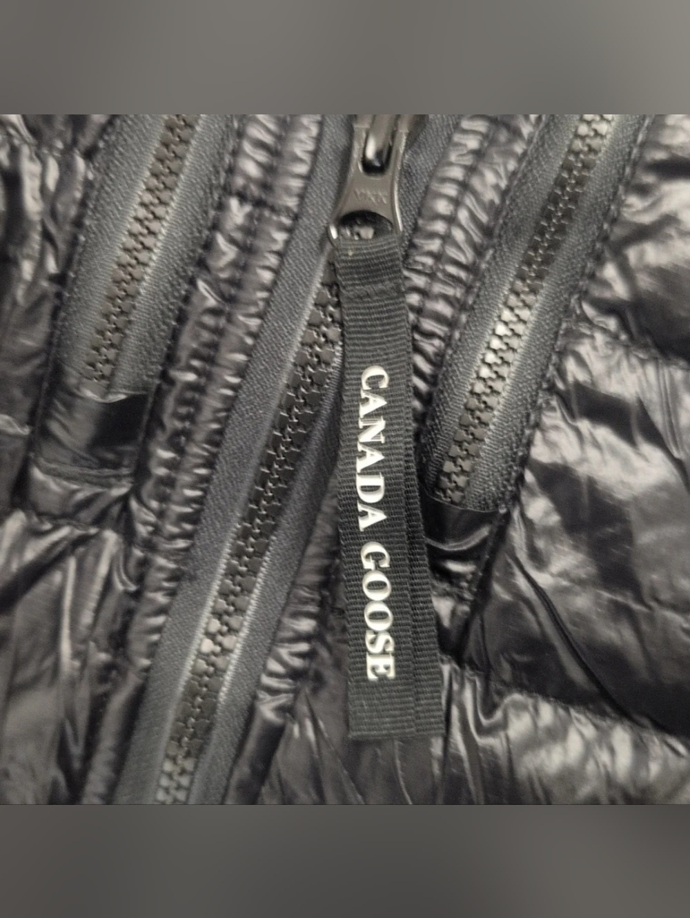 Authentic Canada Goose Hybridge Lite Hooded Down Jacket Small-Med EUC! - Picture 15 of 15